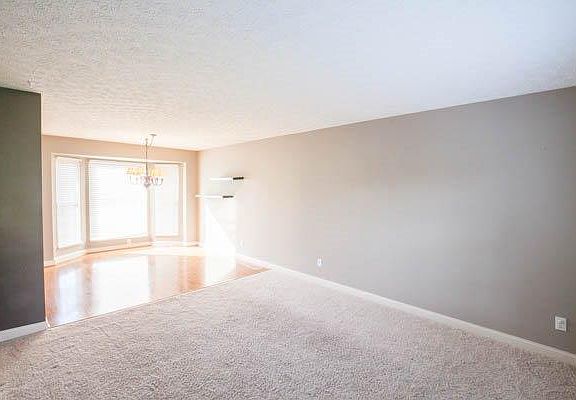 3rd image of 5753 Farm Field Dr