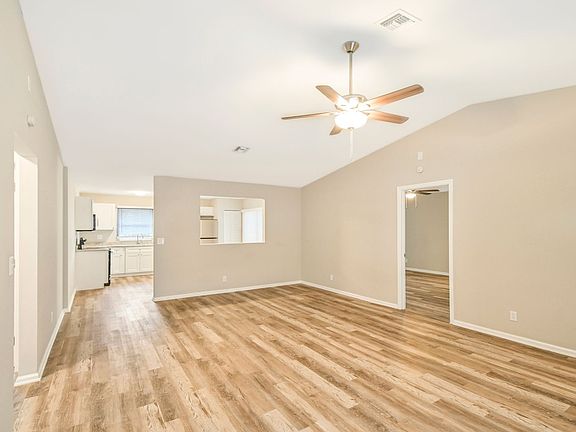 5th image of 5588 Priscilla Ln