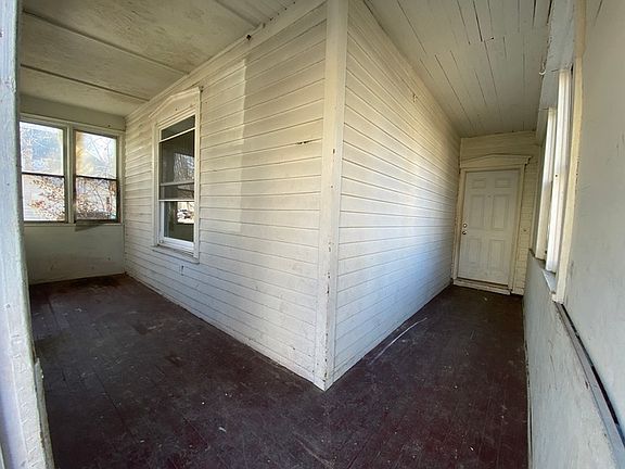 3rd image of 773 Cass Ave SE