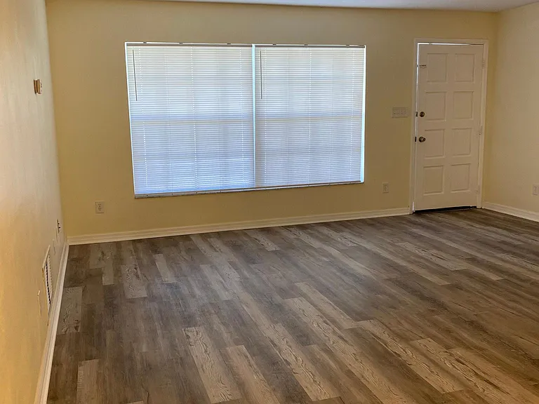 1279 Tivoli Dr — Photo 15