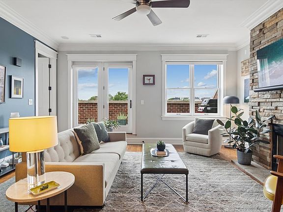 4th image of 5647 N Clark St APT 402