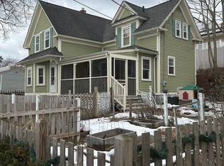 32 Birch St, Lowell, MA 01852