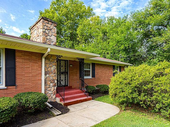 3rd image of 6410 Six Mile Ln