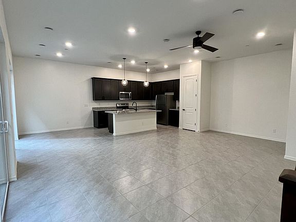 3rd image of 220 E Markwood Dr