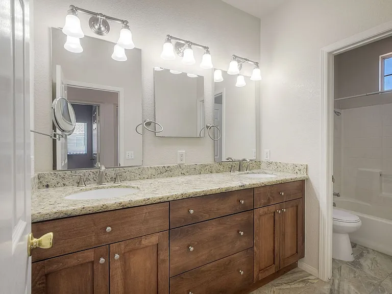 5030 Caspian Dr — Photo 15