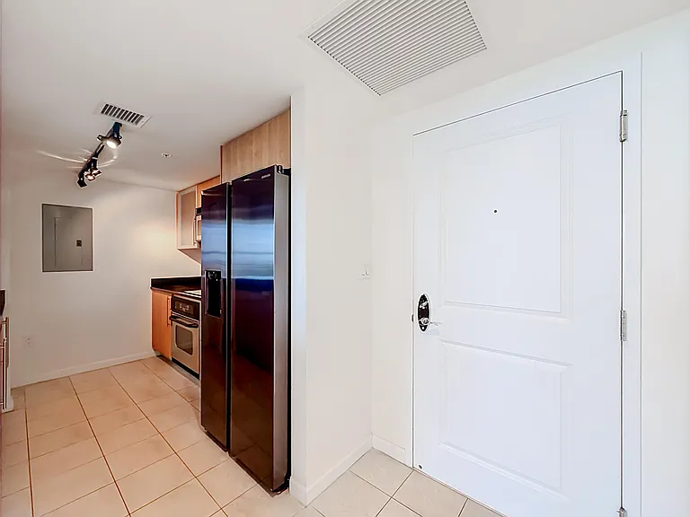 610 W Las Olas Blvd #1819N — Photo 11