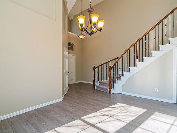3rd image of 8636 Prairie Dawn Dr