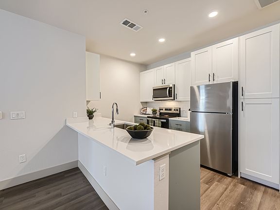 3000 W Bates Ave - Print Quality - 003 - 04 Kitchen