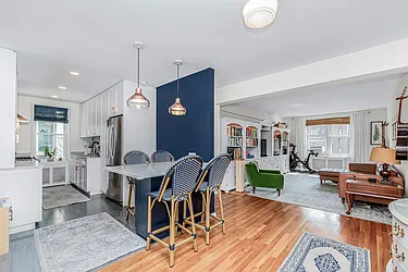 3210 Arlington Avenue, #2J