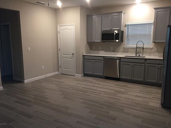 4th image of 3852 Featherstone Ct