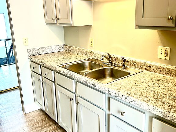 2nd image of 4026 N Illinois Ave Unit 12