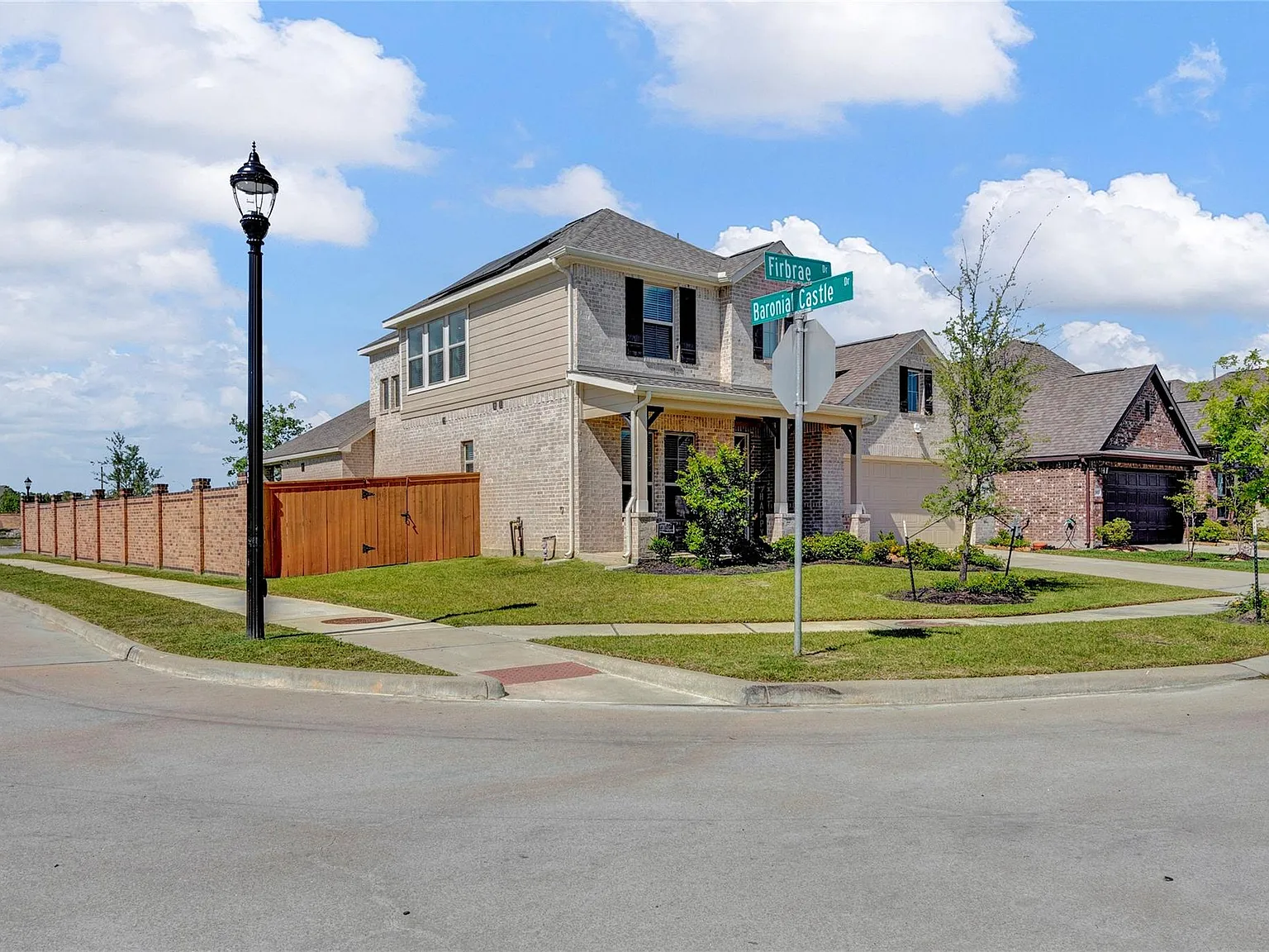 4 bed, 3.5 bath, 2916 sqft, $3,500 — Photo 3