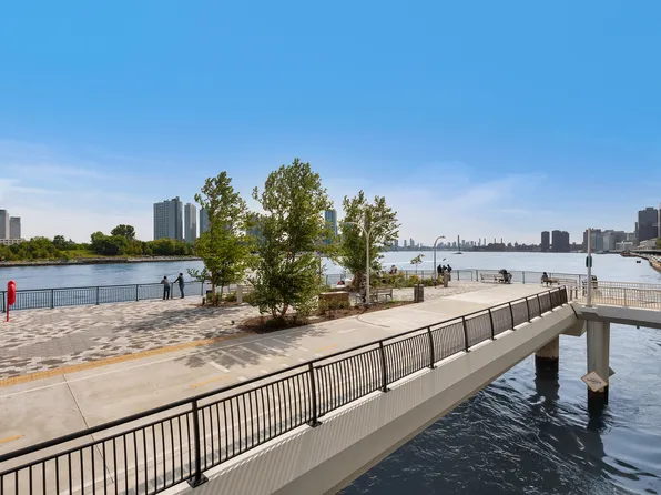 345 East 52nd Street 11D image 15 of 16
