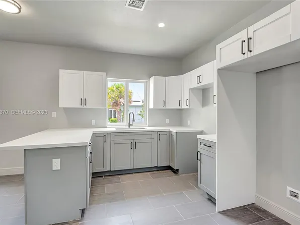 707 NW 2nd Ter, Pompano Beach, FL 33060