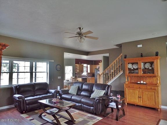 4th image of 20585 Ross Pkwy