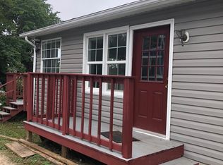 7818 Renshaw Rd, Pasadena, MD 21122