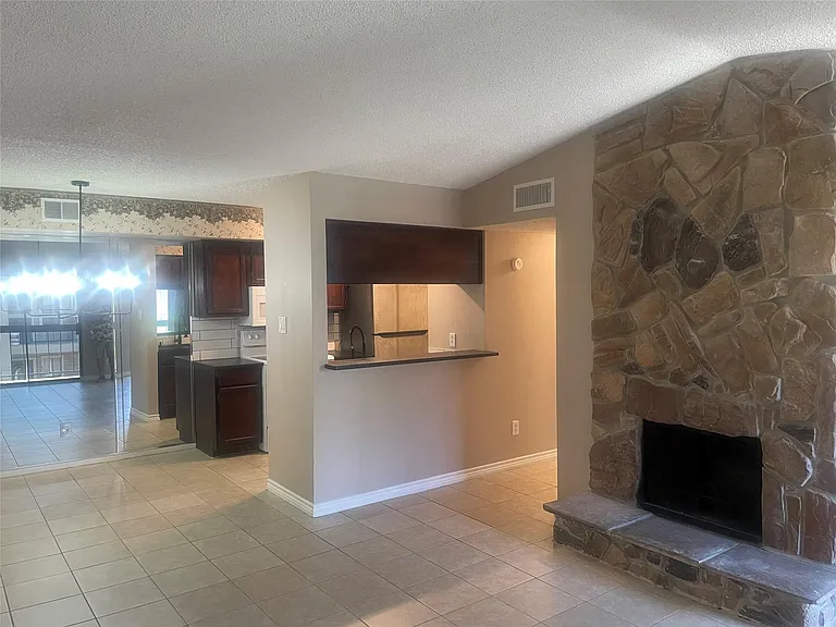 17331 Red Oak Dr #48 — Photo 6