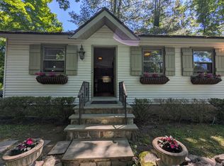 3 Wild Rose Ln, Darien, CT 06820