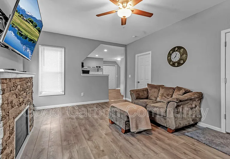 1246 West Ave #2 — Photo 2