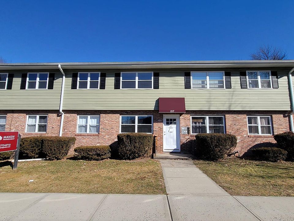 1st image of 215 Fairfield St #2L