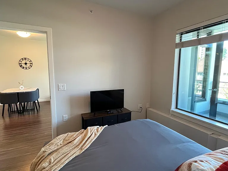 215 W 1st St #411 — Photo 11
