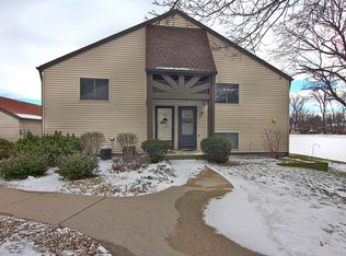 1188 Millpond Rd, Valparaiso, IN 46385