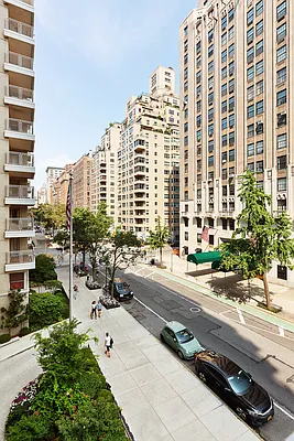 Sold by Compass | media 21