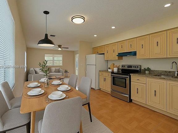5th image of 6035 SW 39th St Unit 1