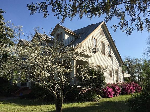 4th image of 4421 Reynolds St