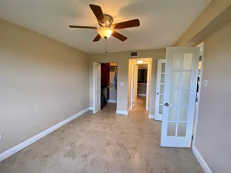 2851 N Oakland Forest Dr #108 — Photo 13
