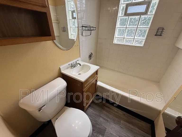 2441 N Dr William Finlayson St — Photo 5