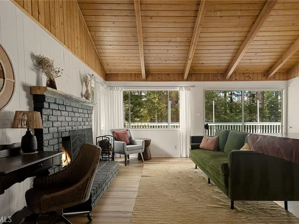 31506 Cedarwood Dr, Running Springs, CA 92382