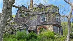 close up of mansion