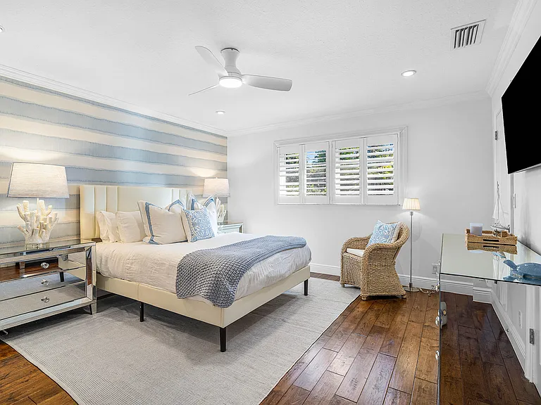 820 Palm Trl — Photo 29