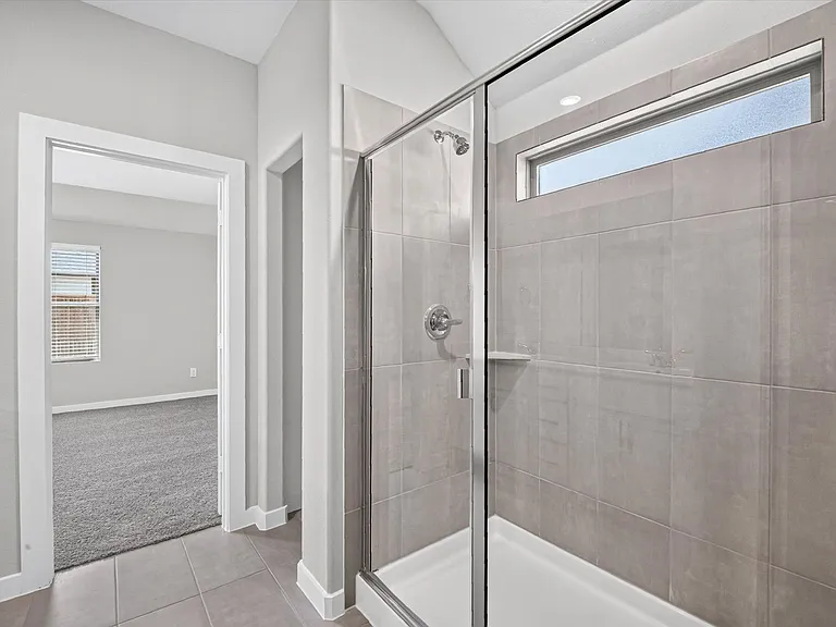 709 Summerberry Dr — Photo 9