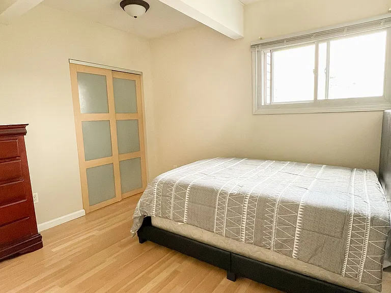 17 Tompkins St — Photo 4