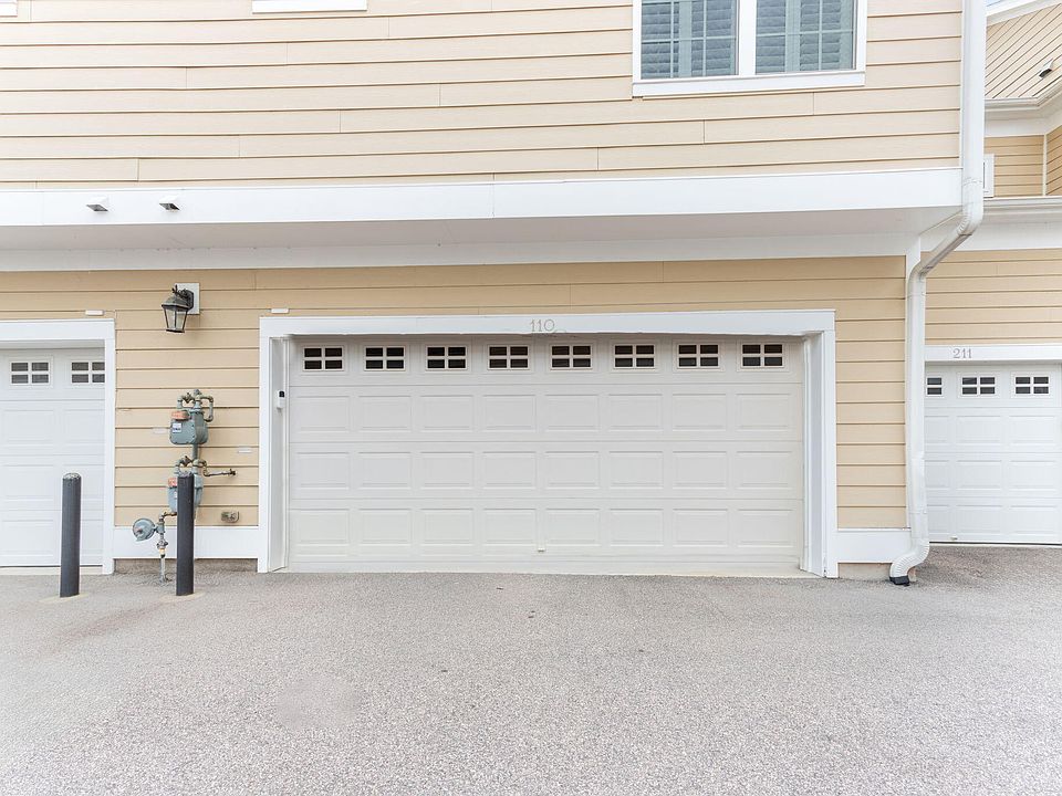 1st image of 10510 Sablewood Dr Unit 110