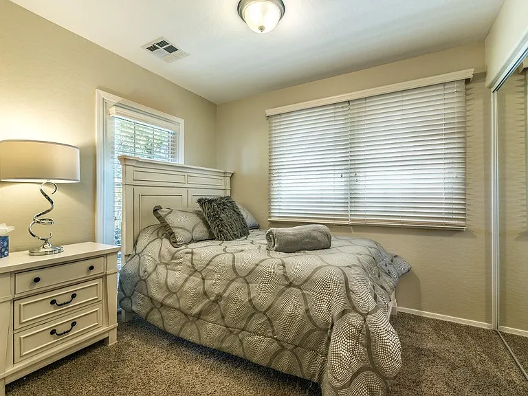 1628 E Canyon Creek Dr — Photo 10