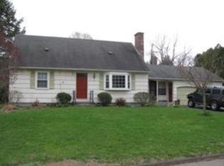 4 Hummingbird Ln, Enfield, CT 06082