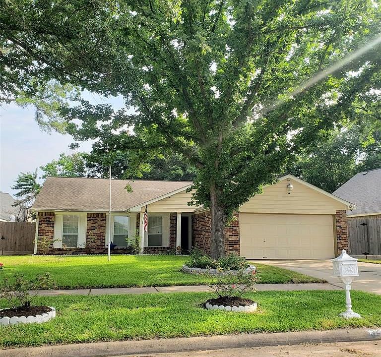 1st image of 22114 Breezy Hill Dr