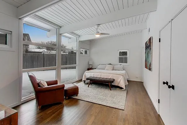 2649 Crawford Ave — Photo 18
