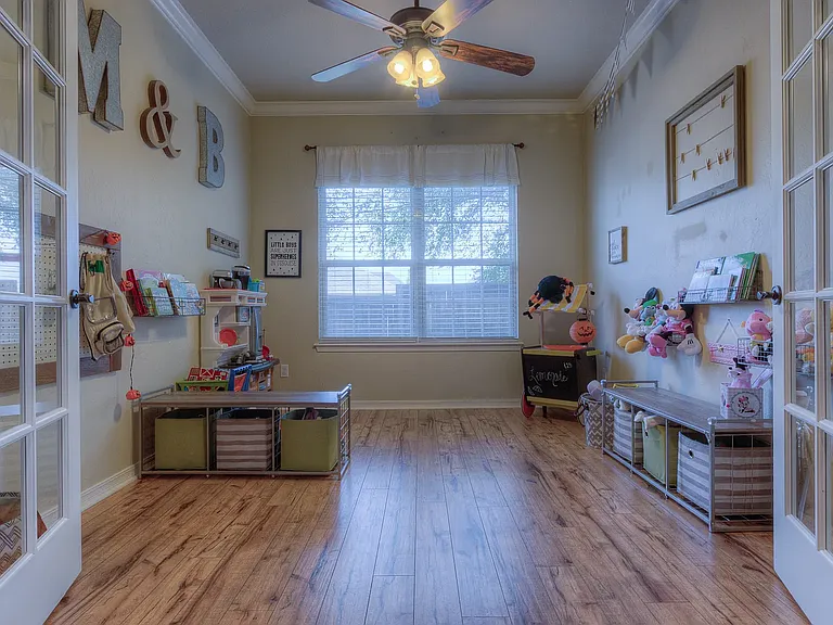3901 Bahama Ave — Photo 24