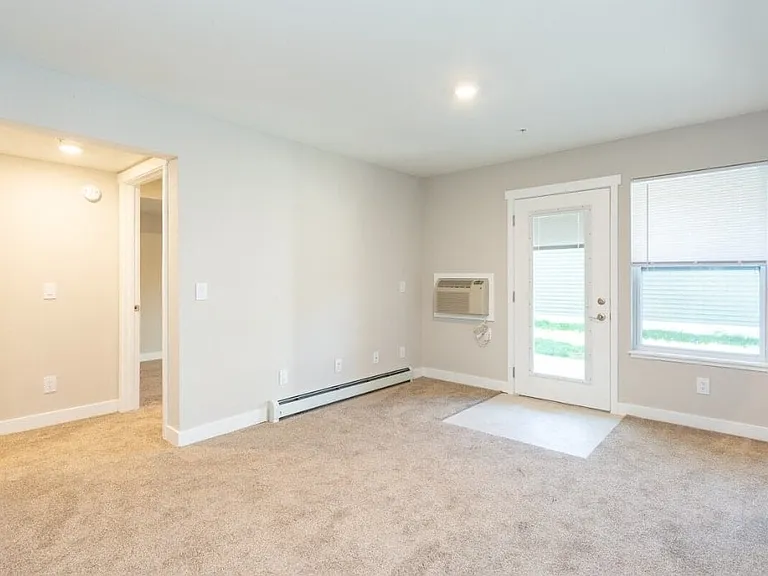 North Hillburn Apartments — Photo 1