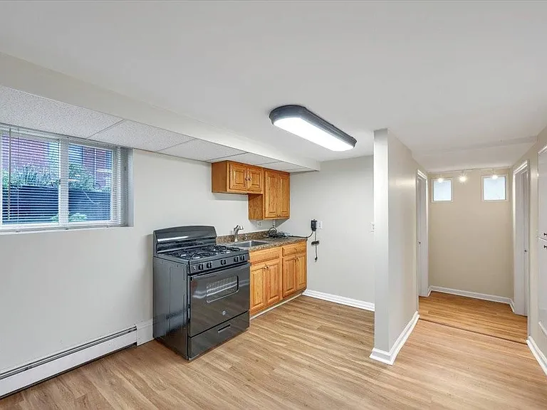 205 Hudson St #1 — Photo 7