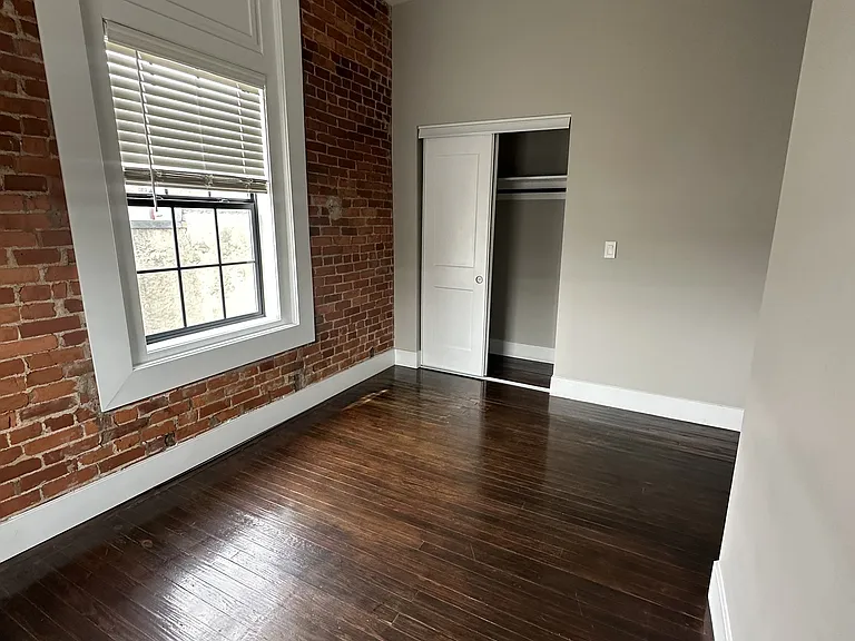 1212 Meridian St #201 — Photo 12