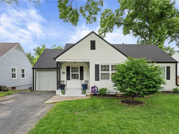 5000 W 51st St, Roeland Park, KS 66205