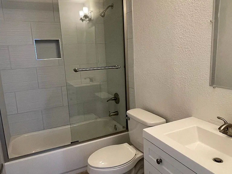 824 W Laird St — Photo 10
