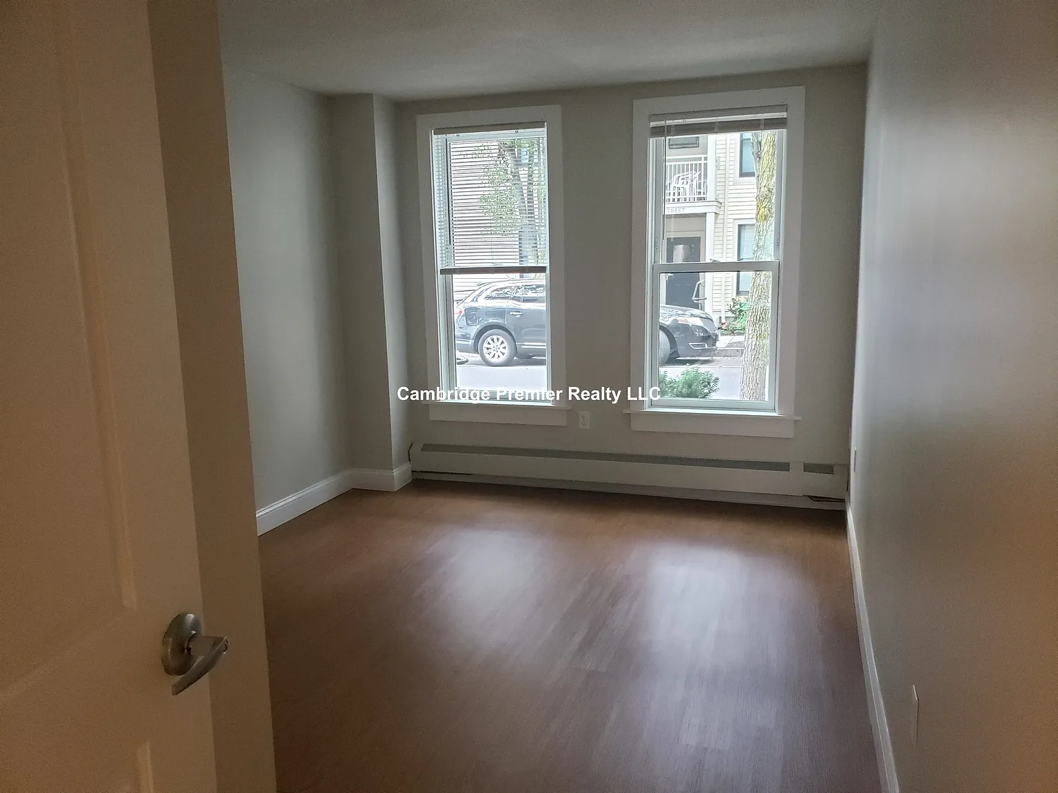 2 bed, 830 sqft, $3,600 — Photo 3
