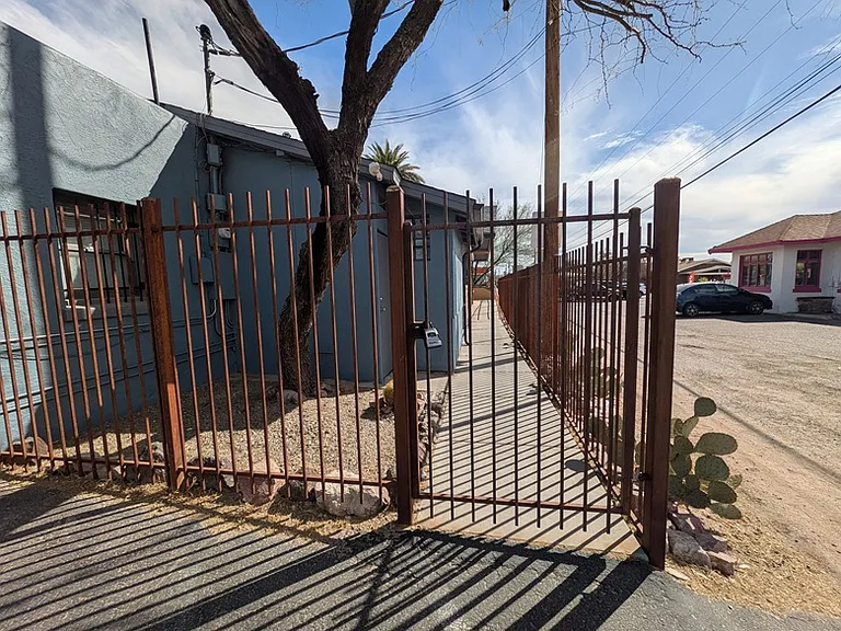 131 E Speedway Blvd — Photo 14
