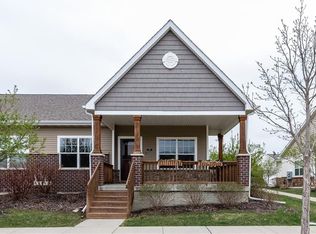 215 Cambridge Dr, West Des Moines, IA 50266